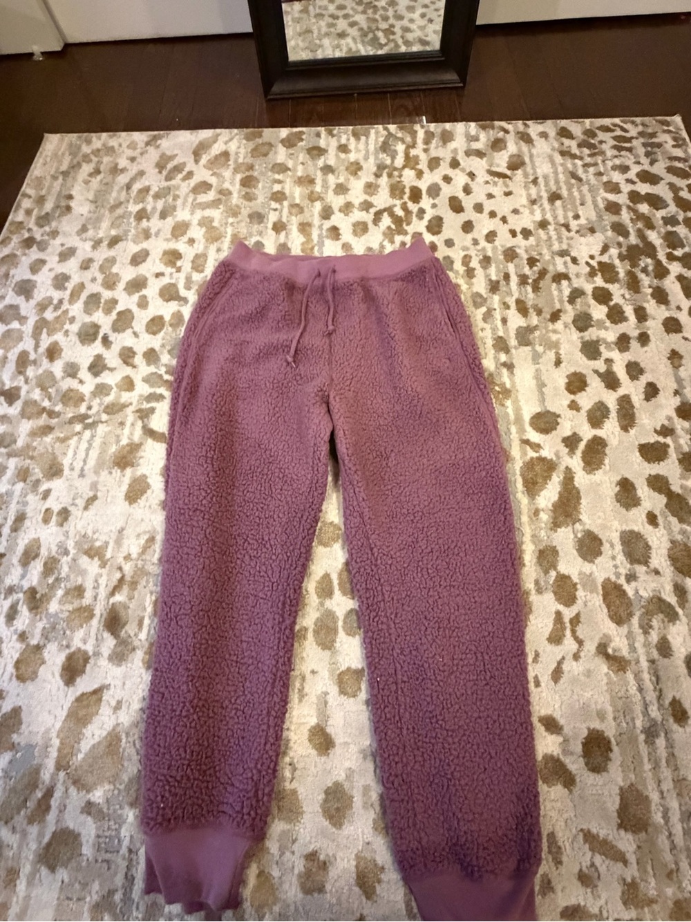 PINK Victoria's Secret Plush Jogger Pants in Mauve Pink